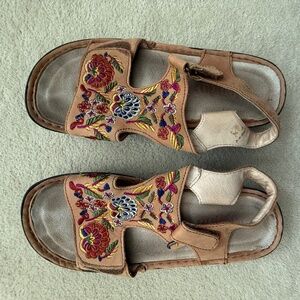 Alegria Viki Needles & Pins size 37